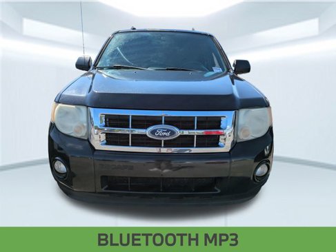 Used 2011 Ford Escape XLT image 2