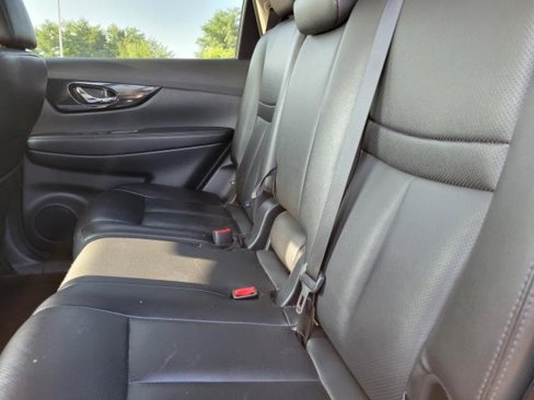 Used 2020 Nissan Rogue SL image 10