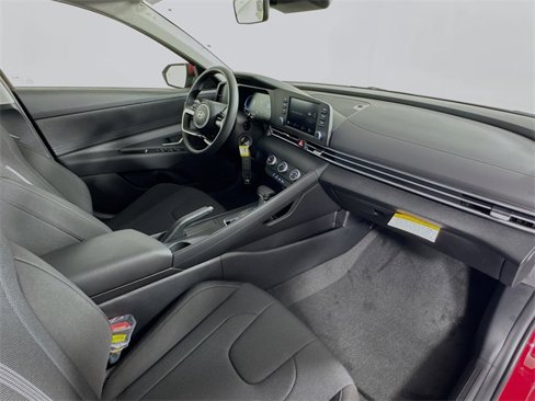 New 2025 Hyundai Elantra SE image 25