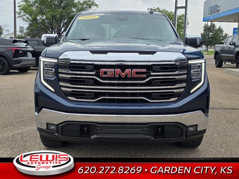 Used 2022 GMC Sierra 1500 SLT w/ SLT Convenience Package image 4