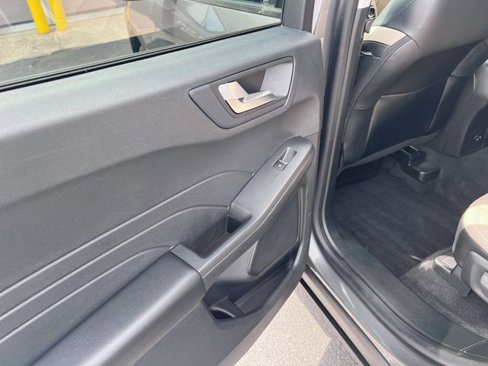 Used 2022 Ford Escape SEL image 35