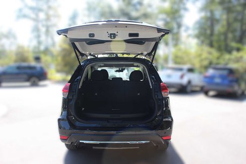 Used 2019 Nissan Rogue SV w/ Premium Package image 10