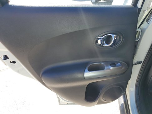 Used 2012 Nissan Juke S image 9