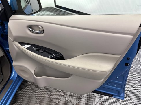 Used 2012 Nissan Leaf SL image 14