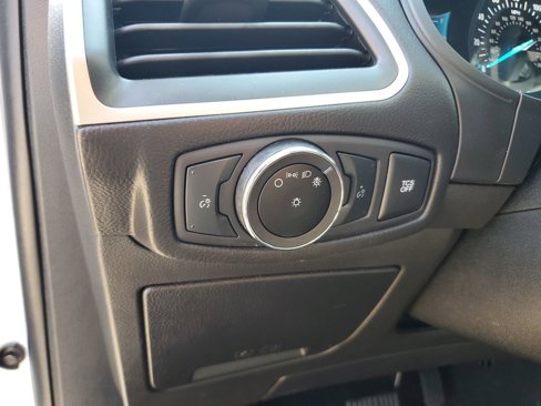 Used 2023 Ford Edge SEL image 17