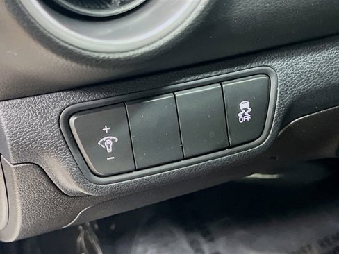 Certified 2022 Kia Forte LXS image 10