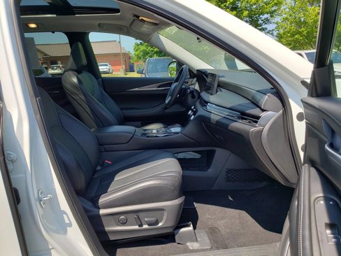 Used 2023 INFINITI QX60 Luxe image 16