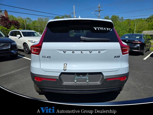 Used 2024 Volvo XC40 B5 Plus w/ Protection Package Premier image 7