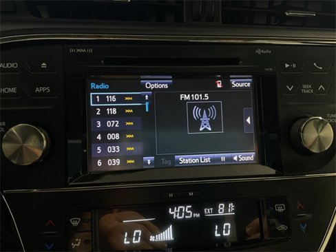 Used 2016 Toyota Avalon XLE image 22