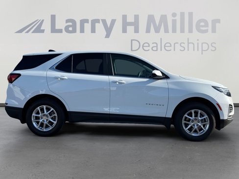 Used 2023 Chevrolet Equinox LT w/ LPO, Floor Liner Package image 6