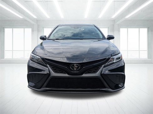 Used 2022 Toyota Camry SE image 8