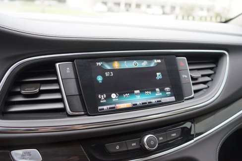 Used 2018 Buick Enclave Essence image 14