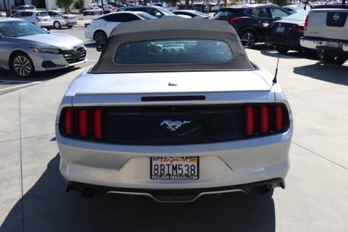 Used 2016 Ford Mustang Premium image 5