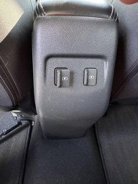 Used 2021 Nissan Kicks SR image 16