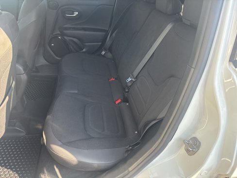 Used 2017 Jeep Renegade Altitude image 11