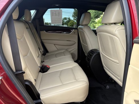 Used 2018 Cadillac XT5 Luxury w/ Driver Awareness Package image 12