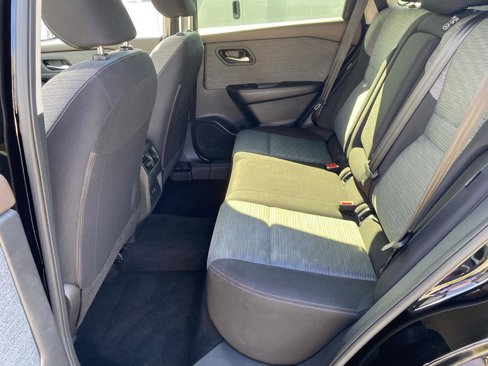 Used 2023 Nissan Rogue SV image 13