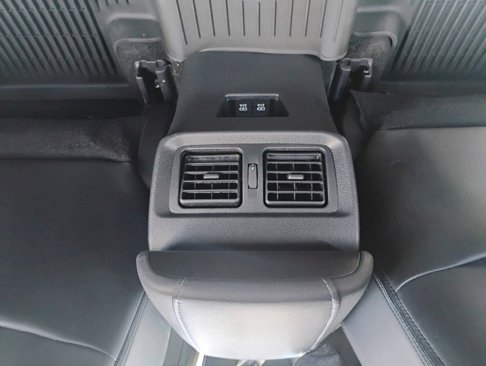 Used 2022 Toyota Venza Limited image 29