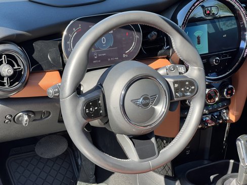 Used 2022 MINI Cooper S w/ Driver Assistance Package image 19