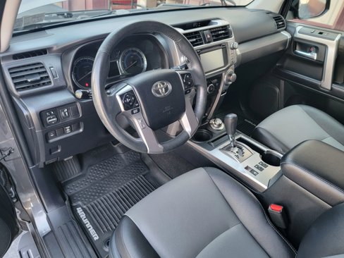 Used 2018 Toyota 4Runner SR5 Premium image 9