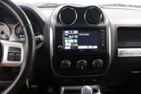 Used 2014 Jeep Compass Limited image 21