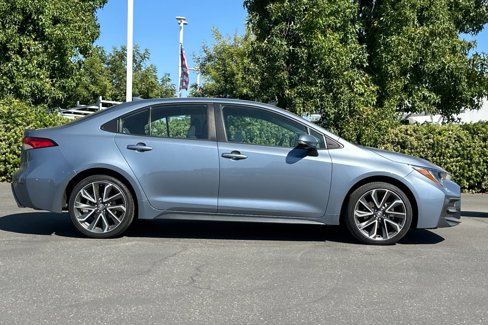 Used 2022 Toyota Corolla SE image 3