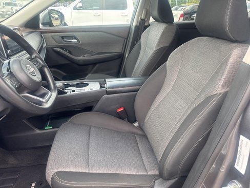 Used 2023 Nissan Rogue SV image 9