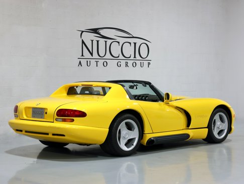 Used 1995 Dodge Viper RT/10 image 2