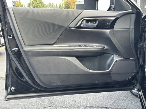 Used 2016 Honda Accord LX image 21