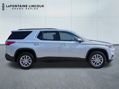 Used 2020 Chevrolet Traverse LT w/ Driver Confidence II Package image 6