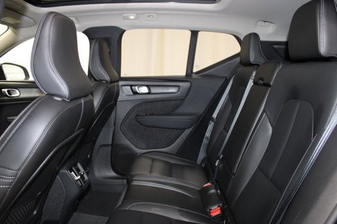Used 2024 Volvo XC40 B5 Plus w/ Climate Package image 18