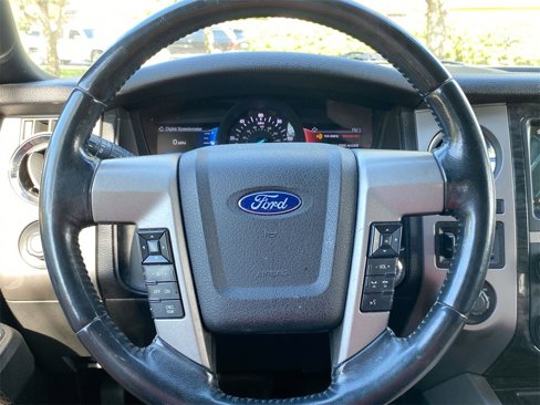 Used 2017 Ford Expedition Limited image 16