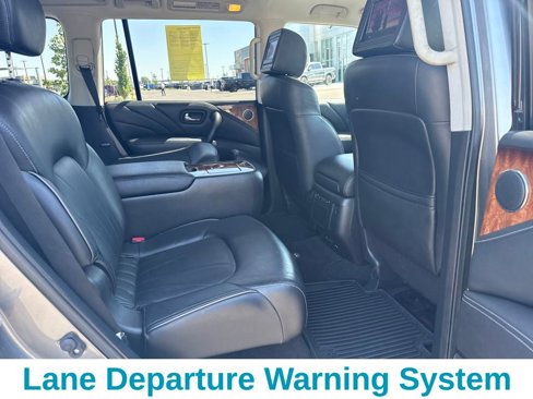Used 2015 INFINITI QX80 4WD w/ Deluxe Technology Package image 16