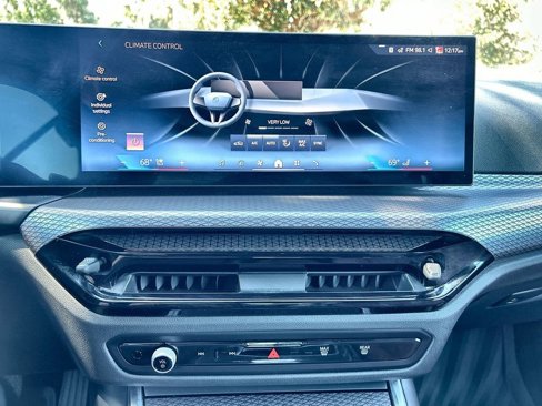 Used 2025 BMW 430i Convertible image 23
