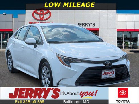 Certified 2024 Toyota Corolla LE image 1