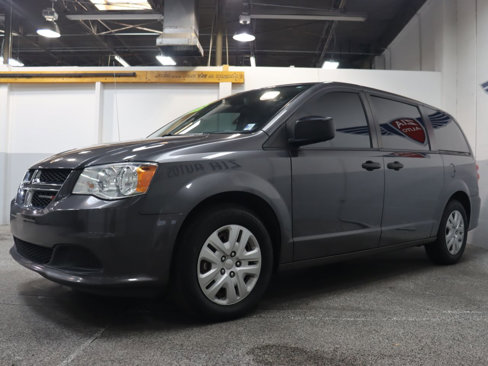 Used 2020 Dodge Grand Caravan SE w/ UConnect Hands-Free Group image 1