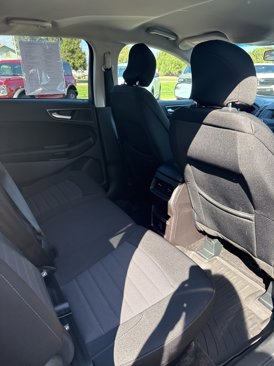 Used 2018 Ford Edge SE image 28