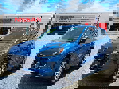 Used 2022 Ford Escape SE image 2