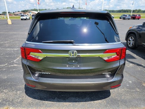 Used 2018 Honda Odyssey Touring image 3