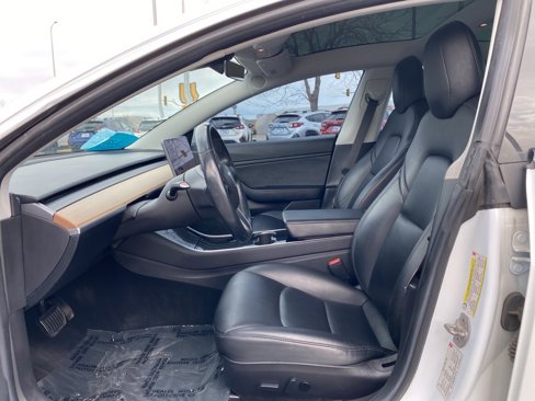 Used 2018 Tesla Model 3 Long Range image 11