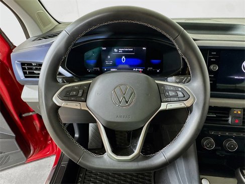 Used 2023 Volkswagen Taos SE image 9