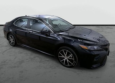 Used 2024 Toyota Camry SE image 5