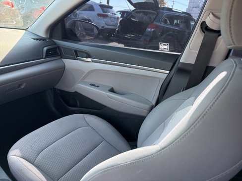 Used 2020 Hyundai Elantra SE image 14