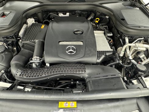 Used 2019 Mercedes-Benz GLC 300 4MATIC image 32