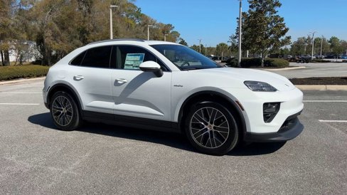 New 2025 Porsche Macan Electric image 2