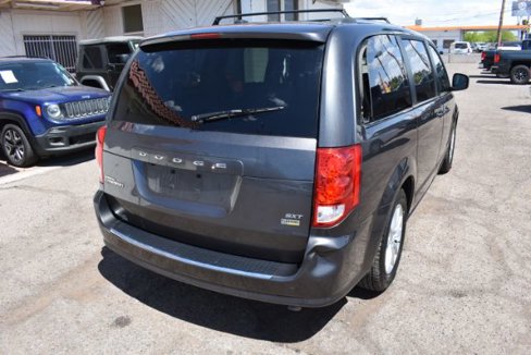 Used 2019 Dodge Grand Caravan SXT image 7