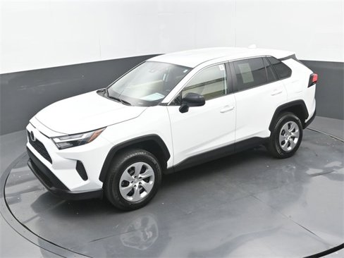 Used 2023 Toyota RAV4 LE image 30