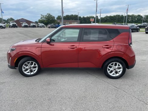 Used 2023 Kia Soul LX w/ LX Technology Package image 5