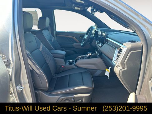 Used 2024 GMC Canyon Denali image 10