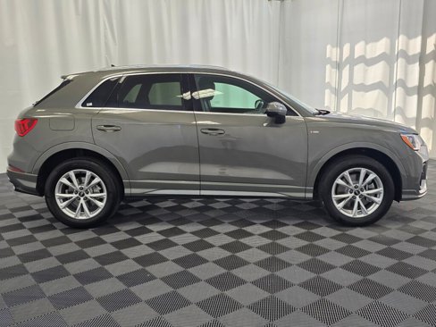 Used 2022 Audi Q3 2.0T Premium w/ Convenience Package image 7